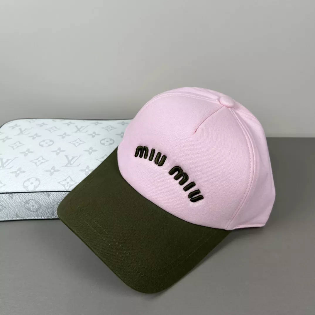 UrbanStyle 3947 MIU MIU Caps