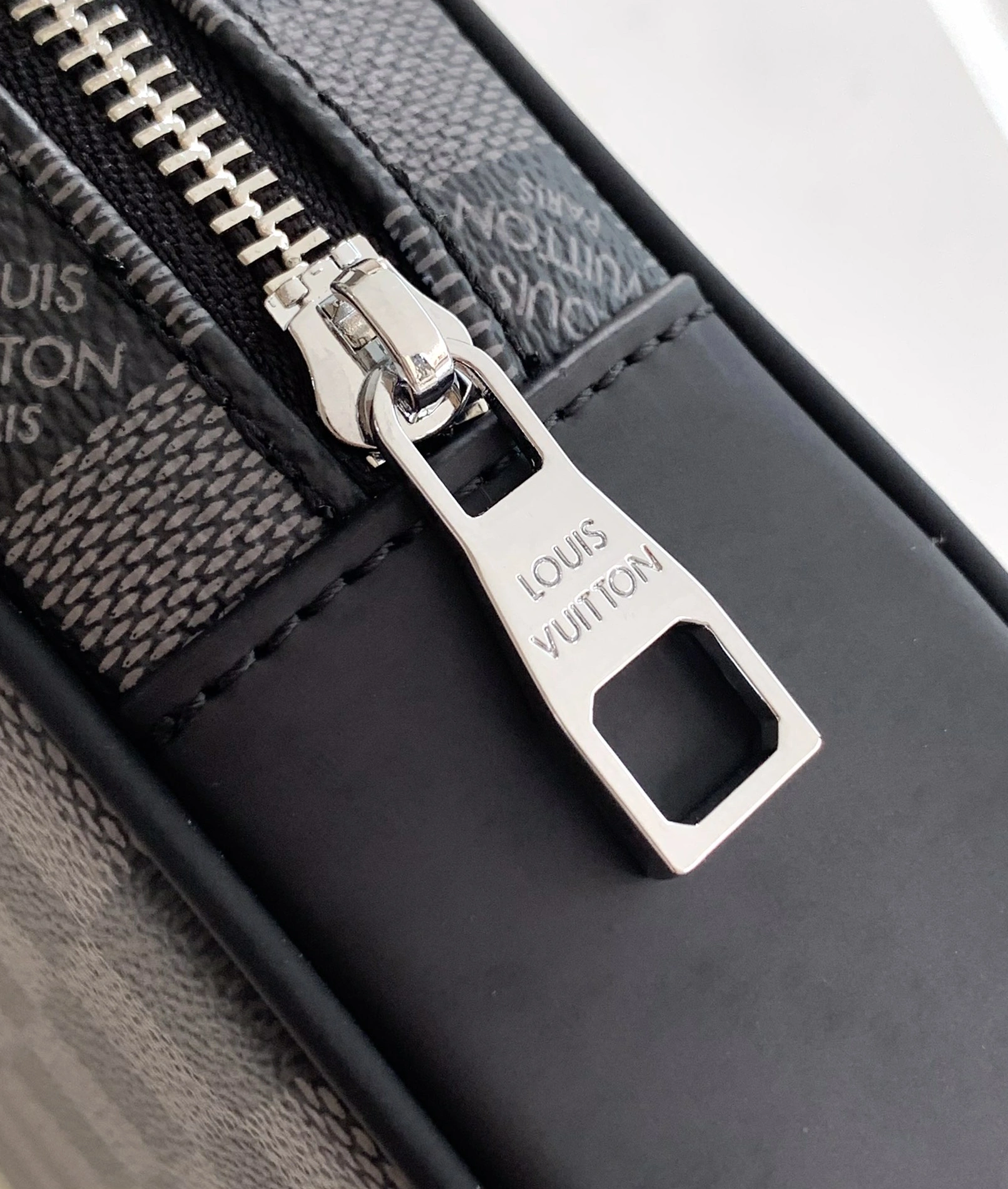 UrbanStyle 4300 Louis Vuitton AAA Man Wallets