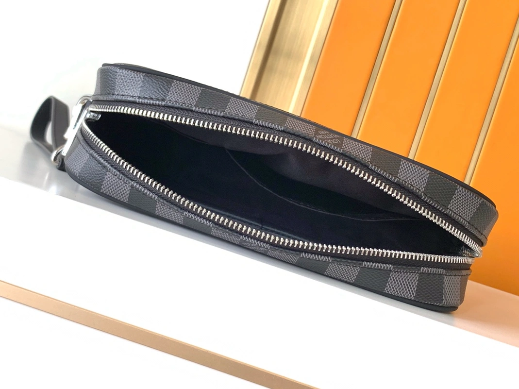 UrbanStyle 4300 Louis Vuitton AAA Man Wallets