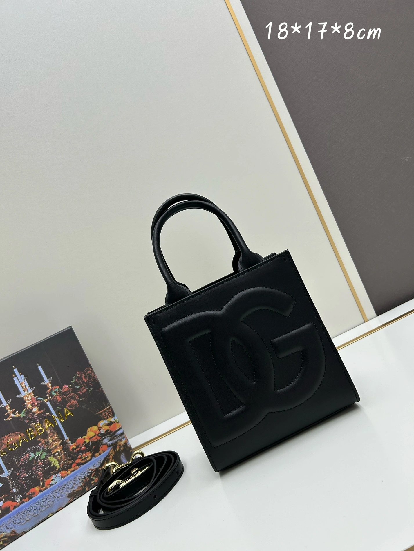 UrbanStyle 4983 Dolce & Gabbana AAA Quality Handbags For Women