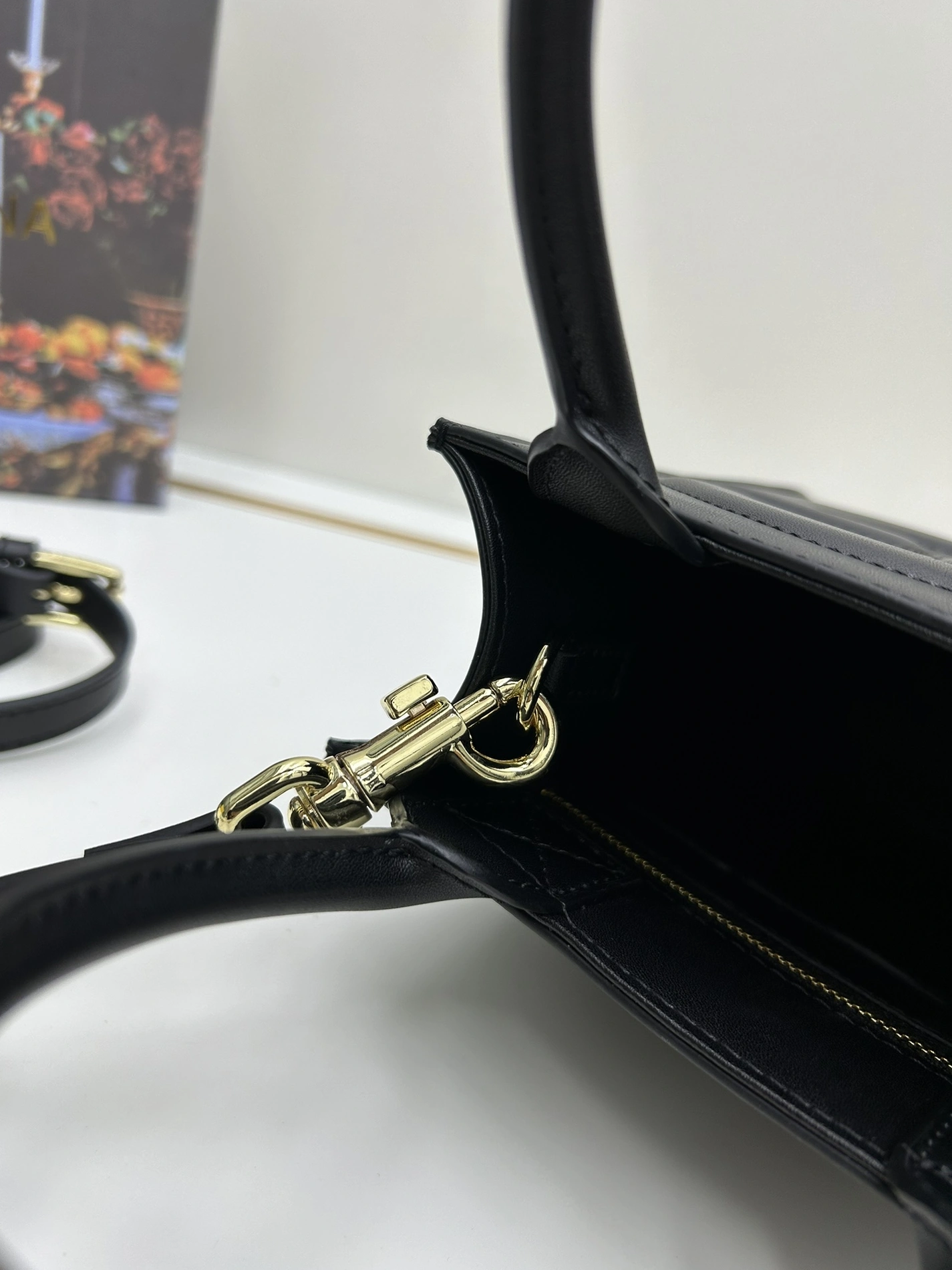 UrbanStyle 4983 Dolce & Gabbana AAA Quality Handbags For Women