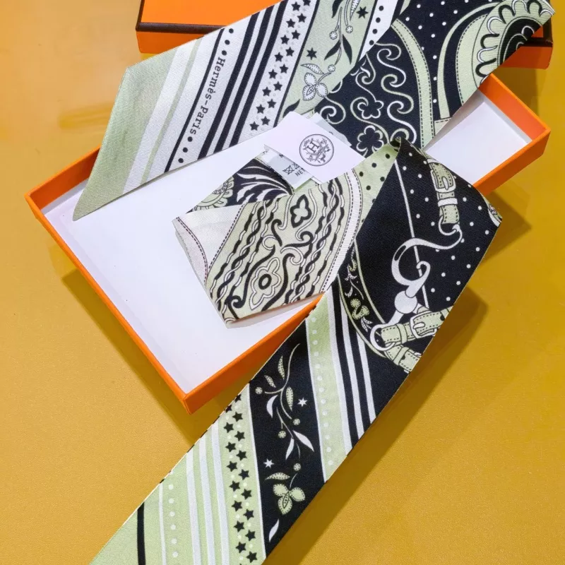 UrbanStyle 5073 Hermes Silk Scarf
