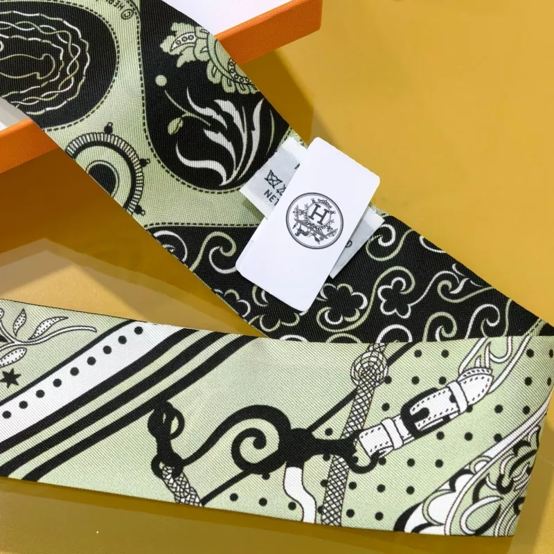 UrbanStyle 5073 Hermes Silk Scarf