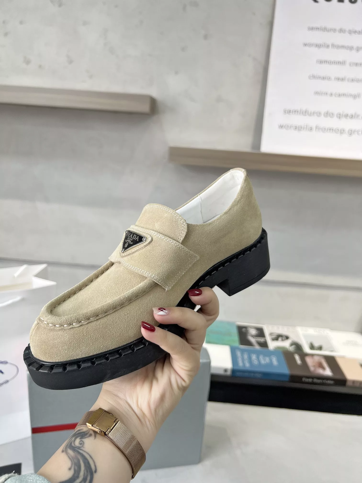 UrbanStyle 5124 Prada Leather Shoes For Women