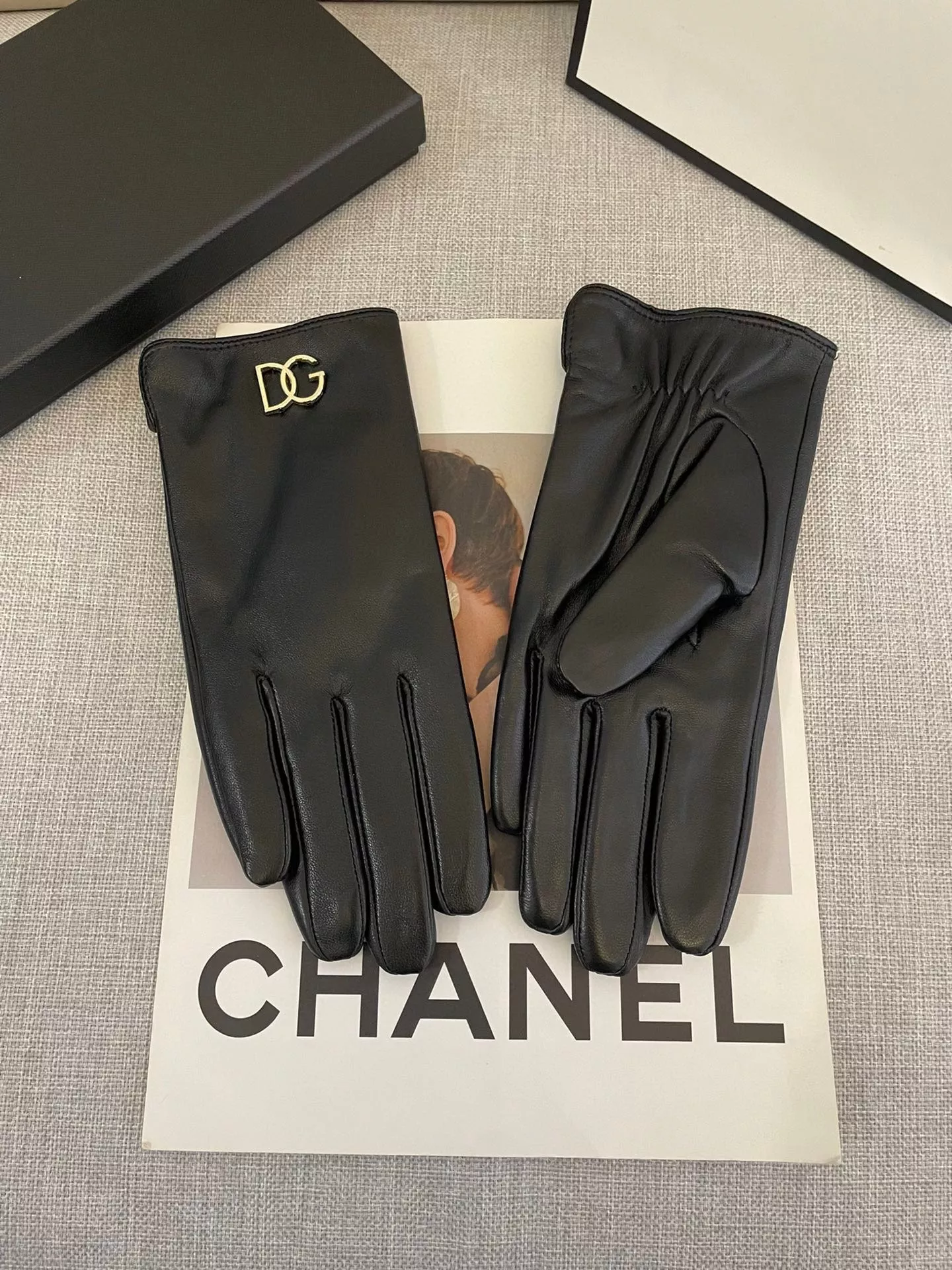 UrbanStyle 5178 Dolce & Gabbana Gloves For Women