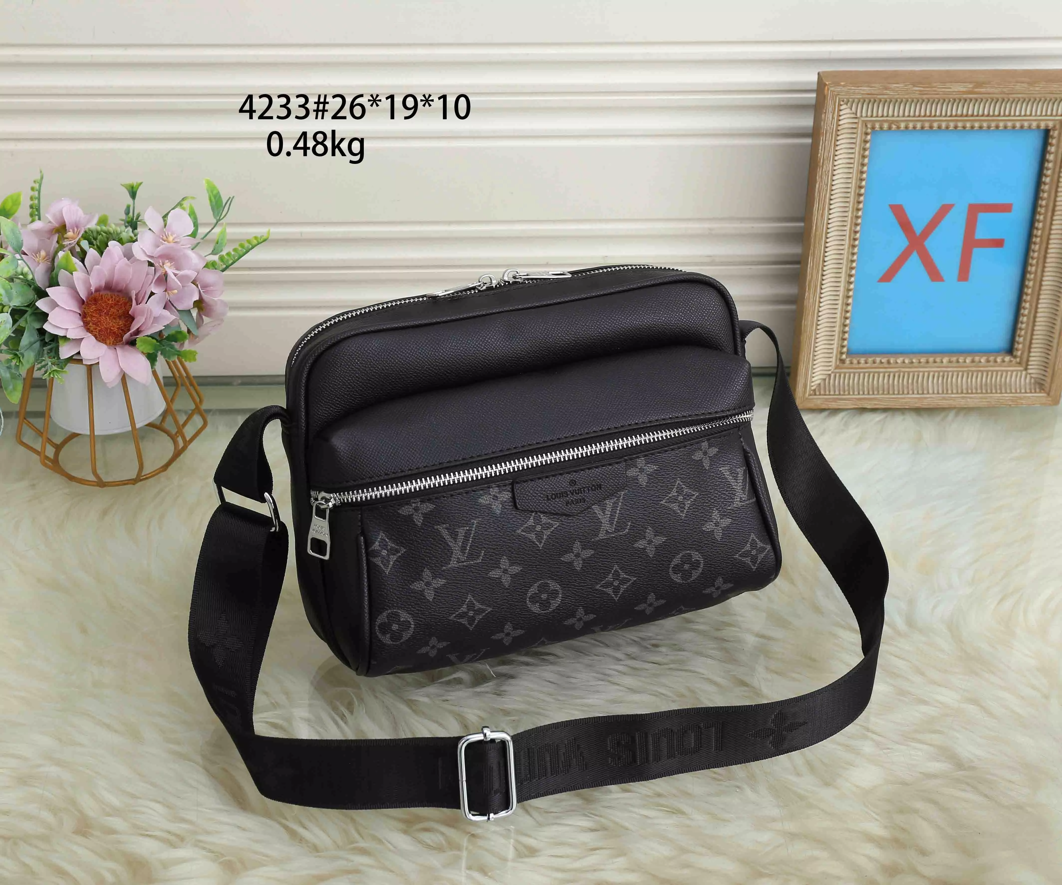 UrbanStyle 5230 Louis Vuitton Messenger Bags For Men
