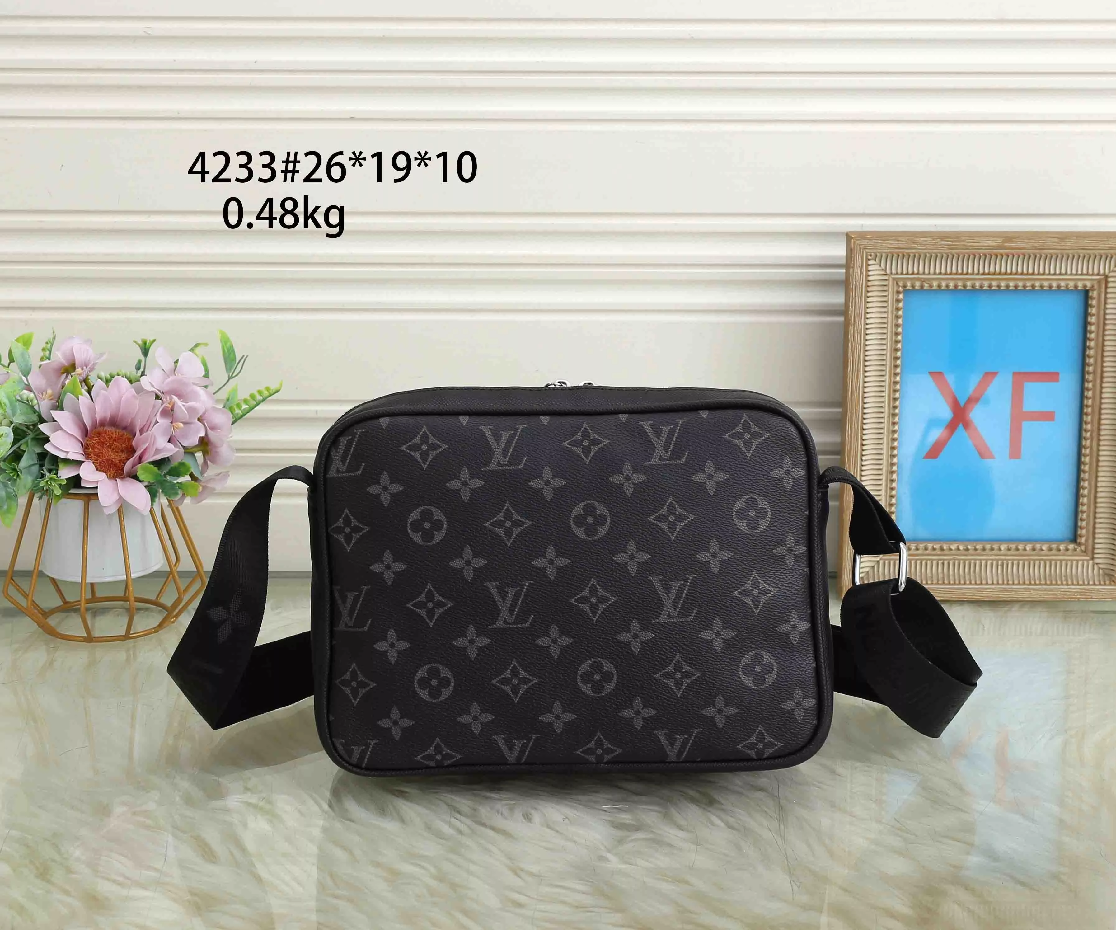 UrbanStyle 5230 Louis Vuitton Messenger Bags For Men