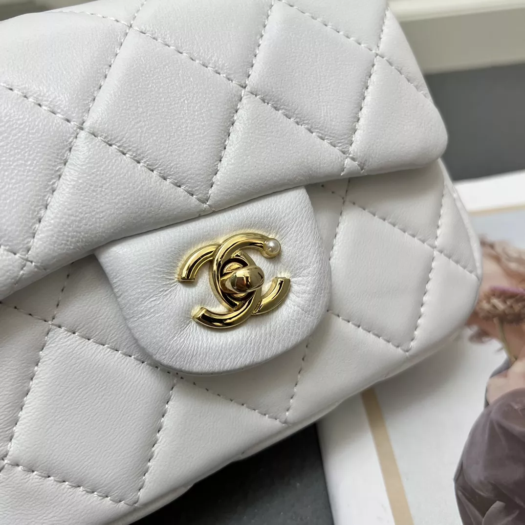 UrbanStyle 5297 Chanel AAA Quality Messenger Bags For Women