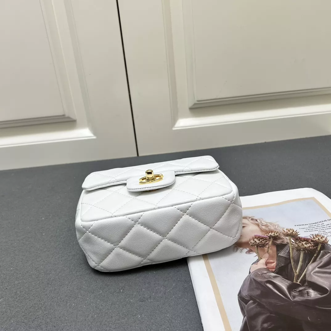 UrbanStyle 5297 Chanel AAA Quality Messenger Bags For Women