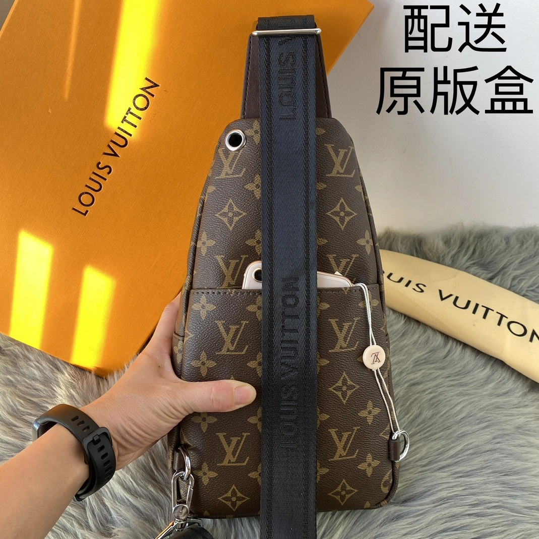 UrbanStyle 5327 Louis Vuitton AAA Man Messenger Bags