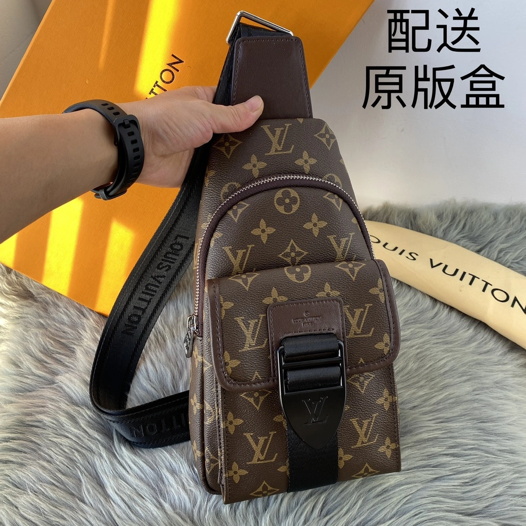 UrbanStyle 5327 Louis Vuitton AAA Man Messenger Bags