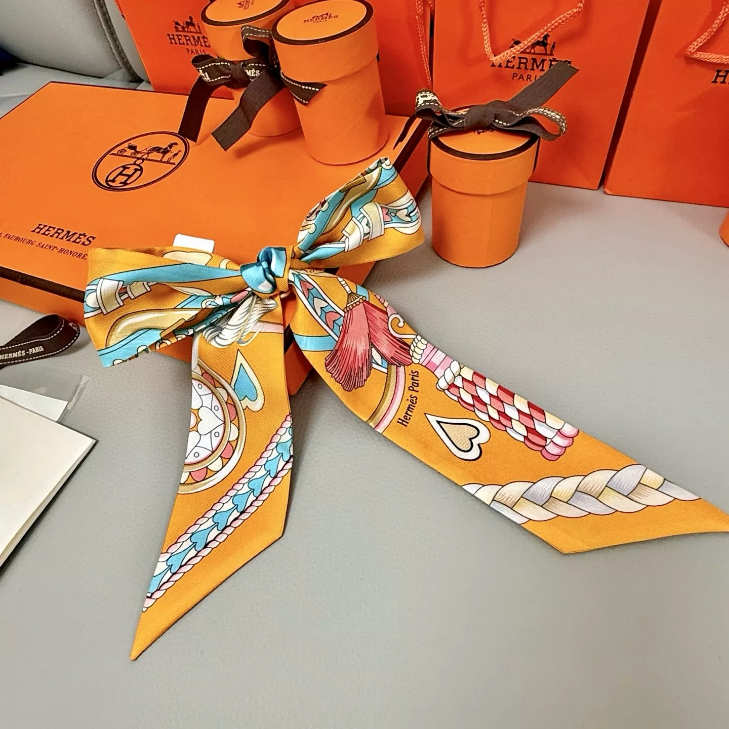 UrbanStyle 5426 Hermes Silk Scarf