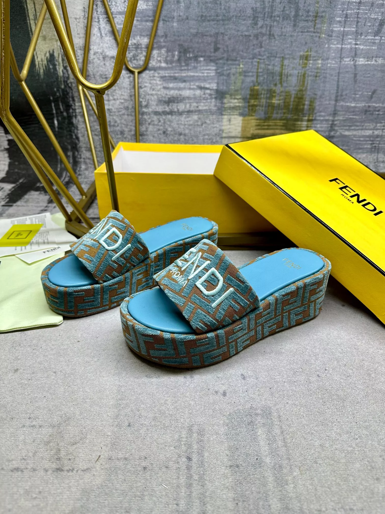 UrbanStyle 5885 Fendi Slippers For Women