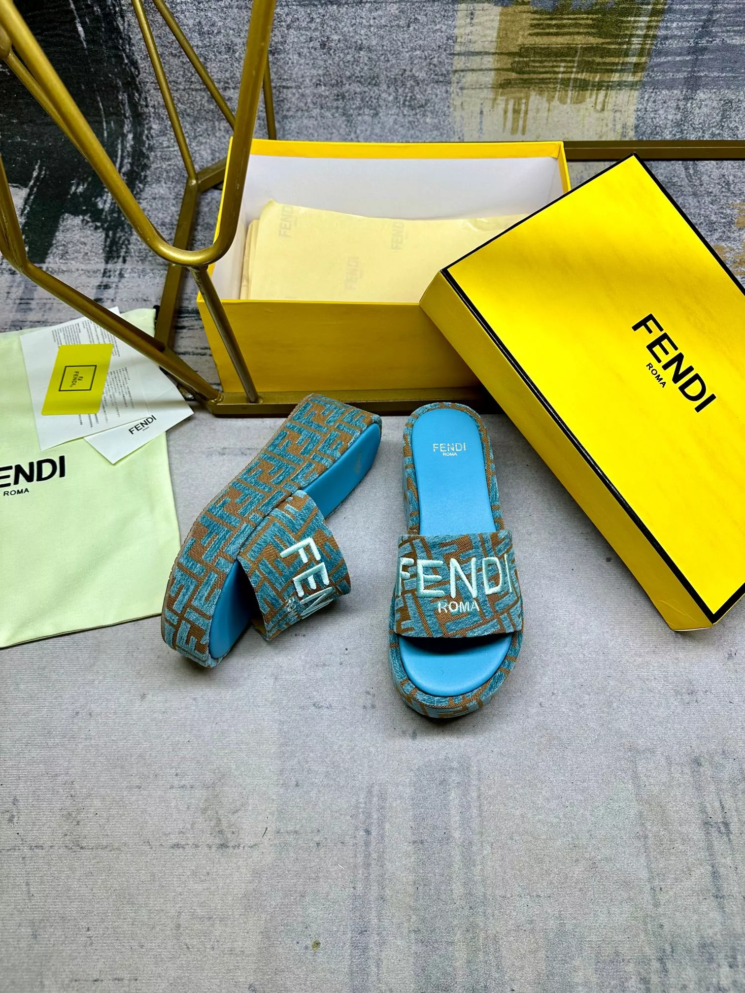 UrbanStyle 5885 Fendi Slippers For Women