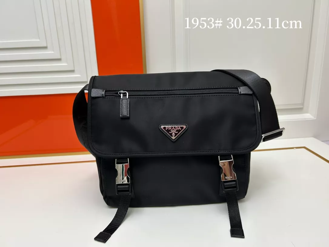 UrbanStyle 6237 Prada AAA Man Messenger Bags