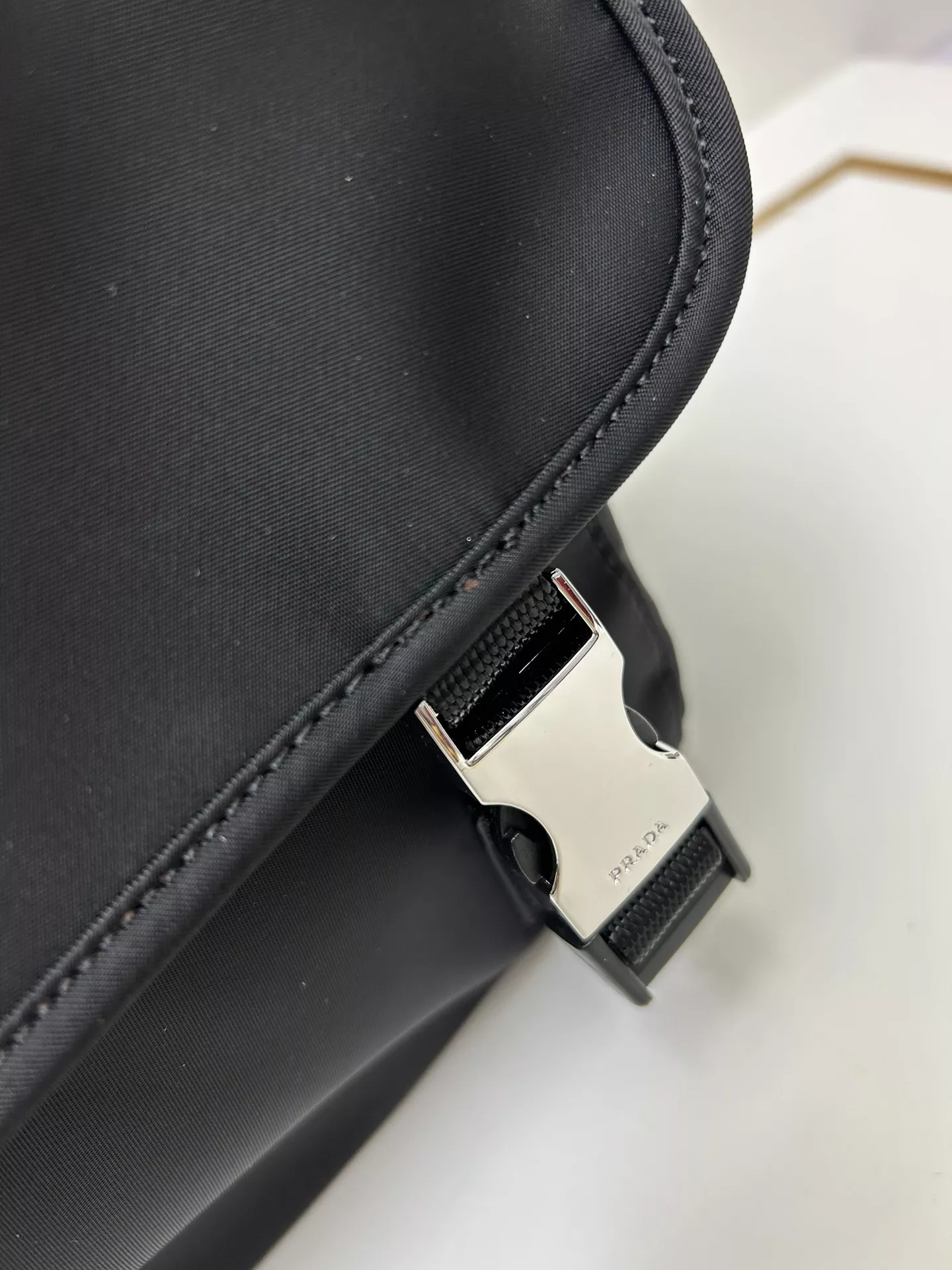 UrbanStyle 6237 Prada AAA Man Messenger Bags