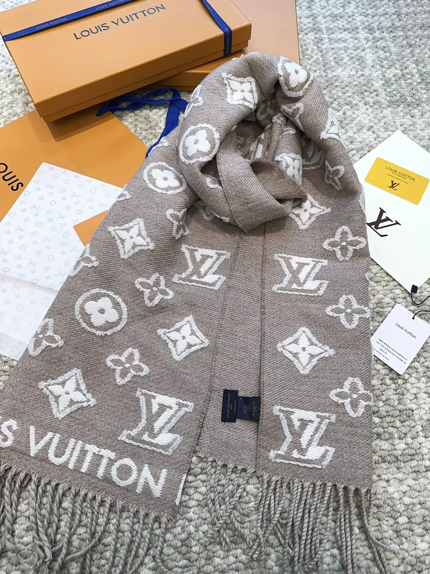 UrbanStyle 6277 Louis Vuitton Scarf For Women