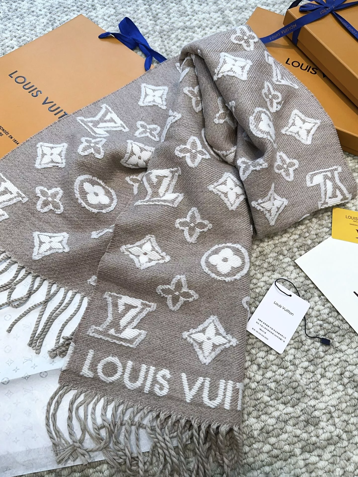 UrbanStyle 6277 Louis Vuitton Scarf For Women
