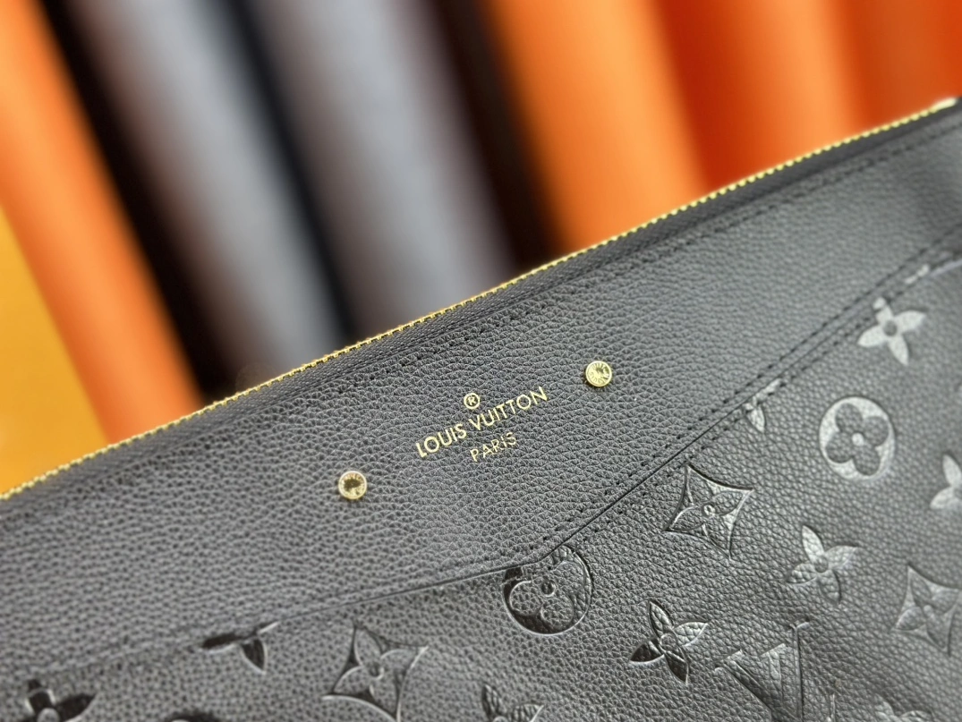 UrbanStyle 6437 Louis Vuitton LV Wallets For Unisex