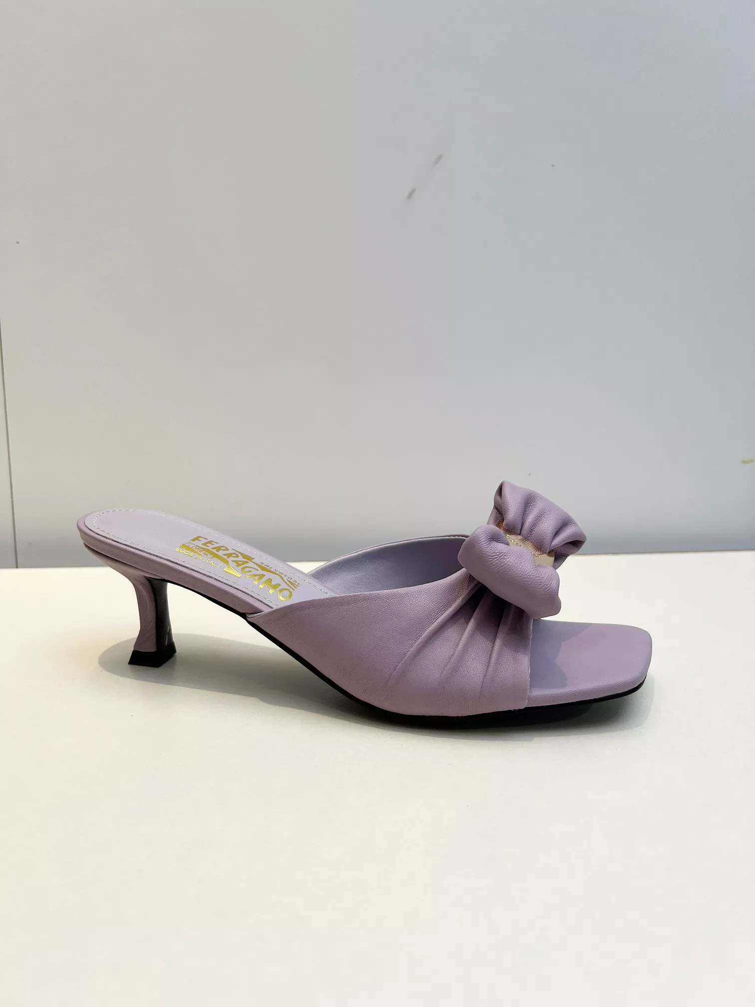 UrbanStyle 6550 Salvatore Ferragamo Slippers For Women
