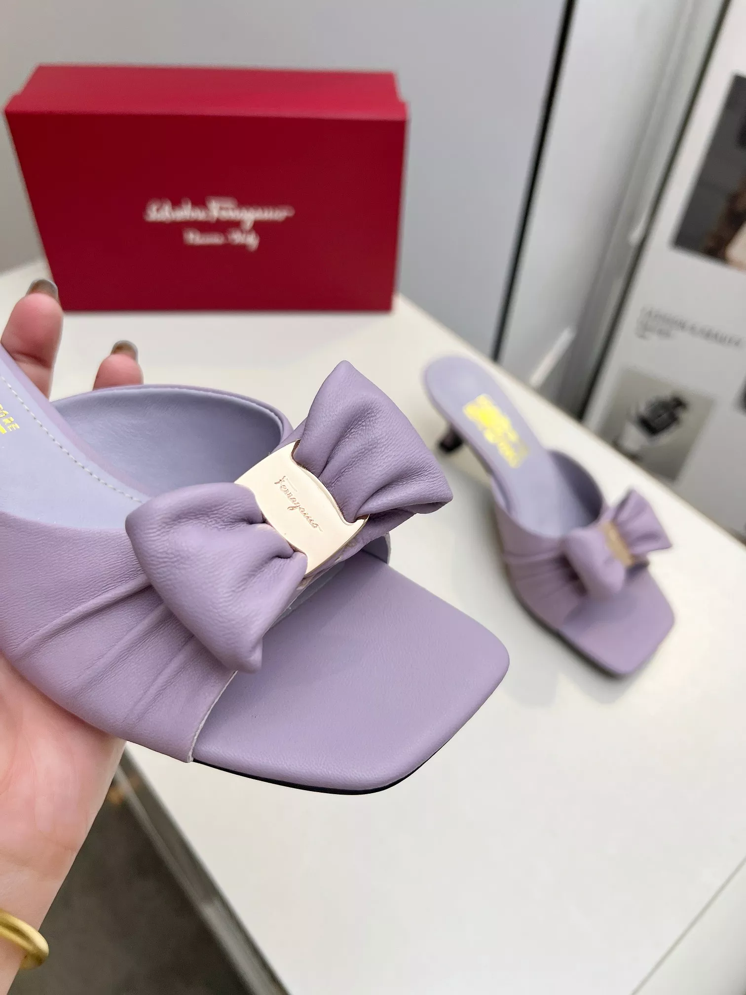 UrbanStyle 6550 Salvatore Ferragamo Slippers For Women