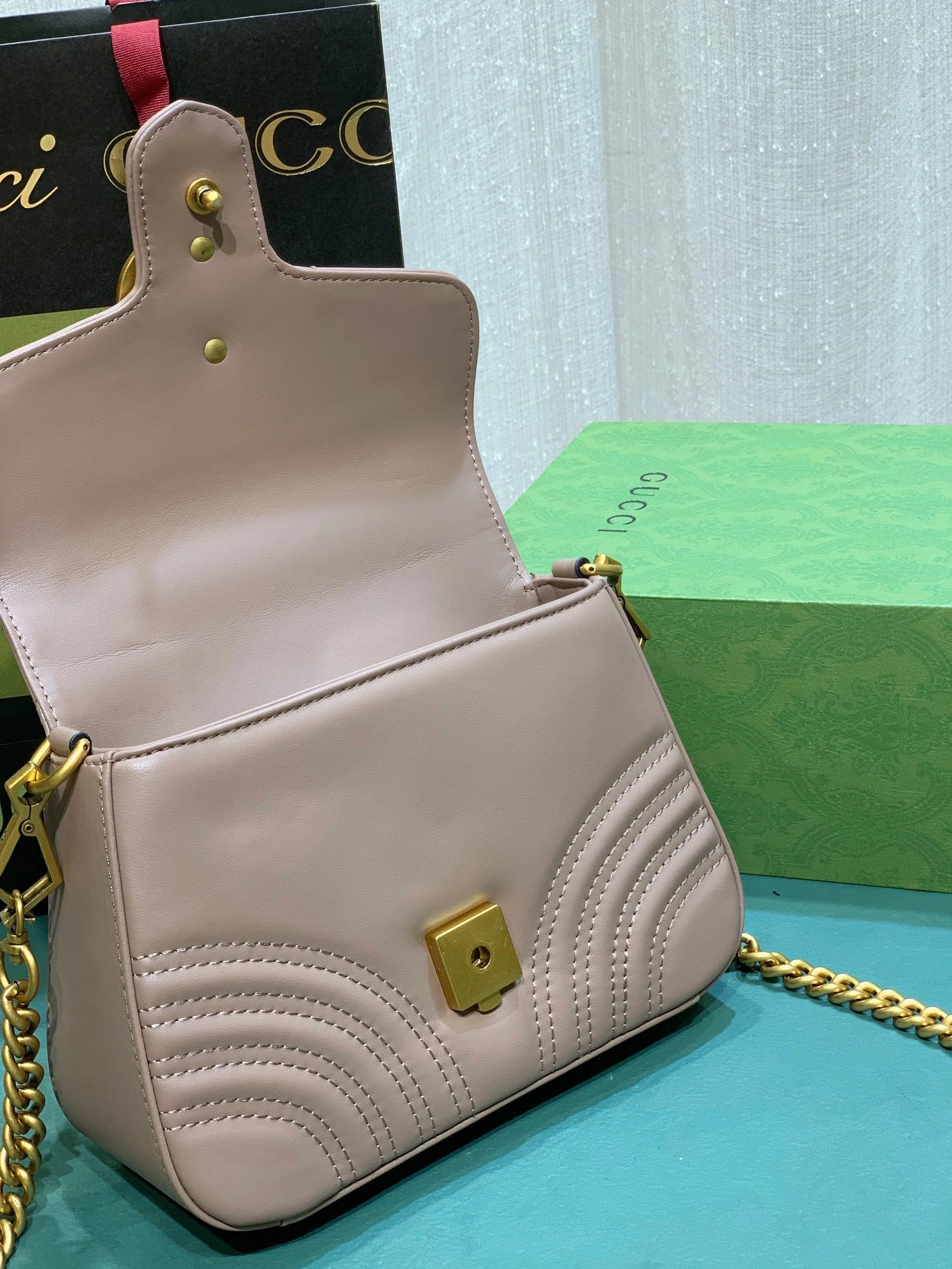 UrbanStyle 664 Gucci AAA Quality Messenger Bags For Women