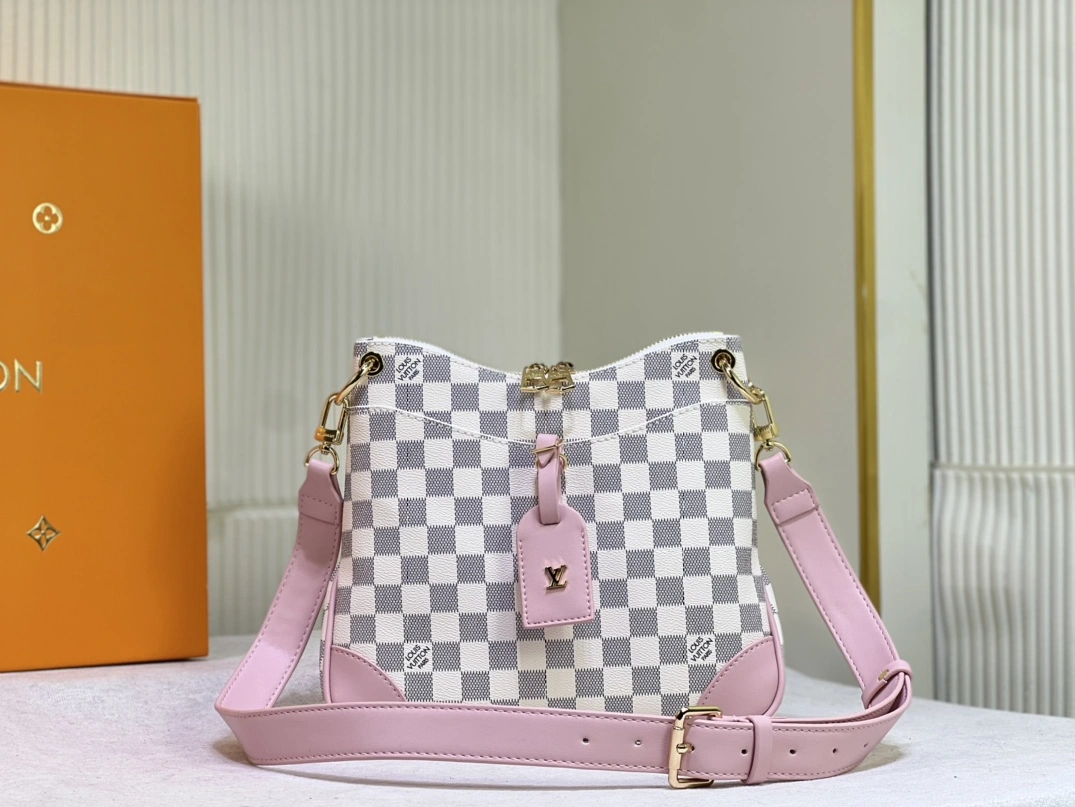 UrbanStyle 6648 Louis Vuitton AAA Quality Messenger Bags For Women