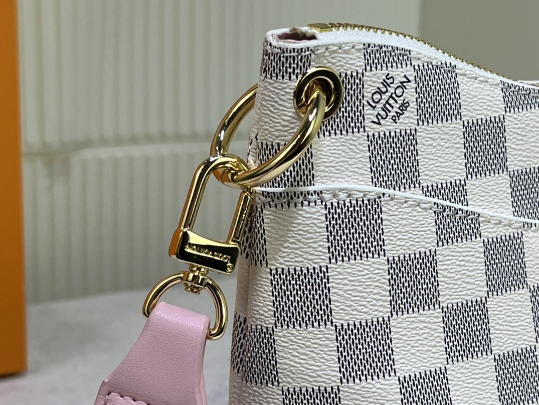 UrbanStyle 6648 Louis Vuitton AAA Quality Messenger Bags For Women