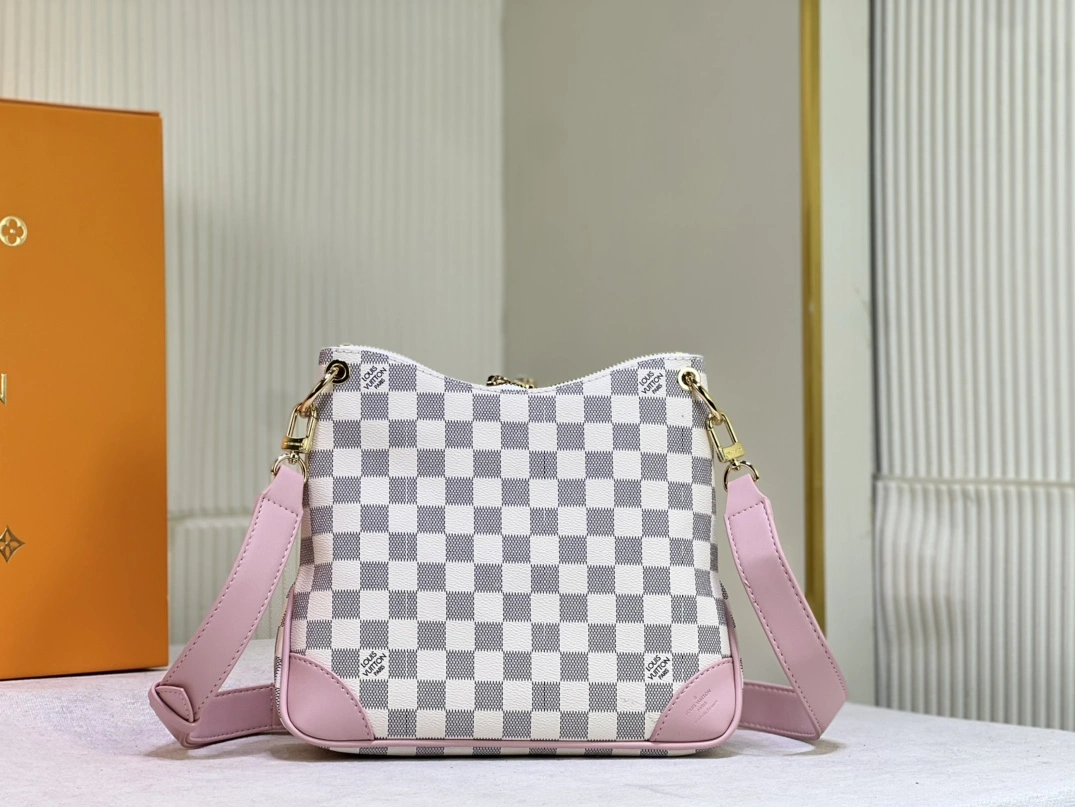 UrbanStyle 6648 Louis Vuitton AAA Quality Messenger Bags For Women