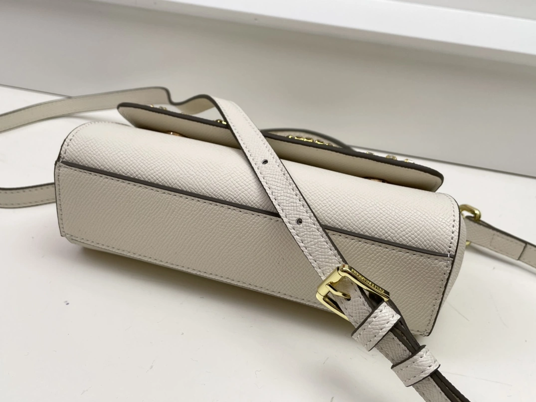UrbanStyle 6964 Dolce & Gabbana AAA Quality Handbags For Women
