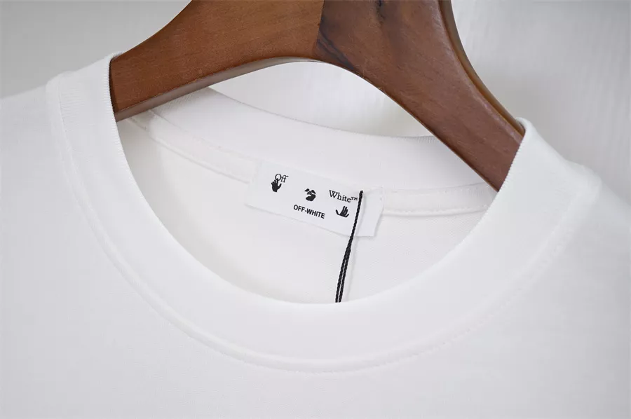 UrbanStyle 7036 Off-White T-Shirts Short Sleeved For Unisex