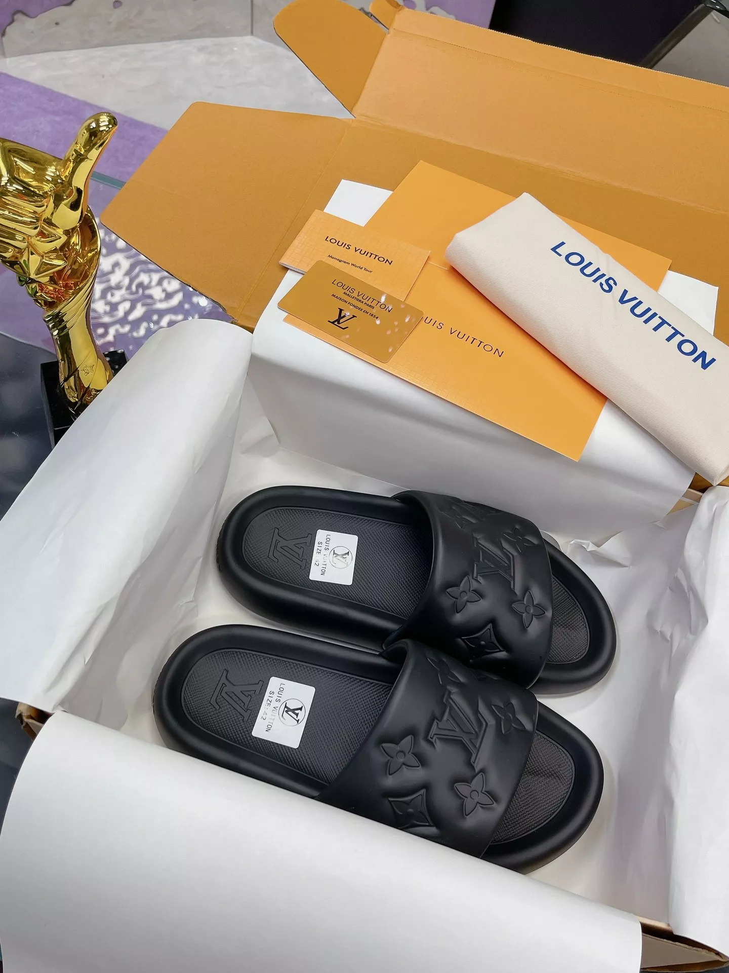 UrbanStyle 7043 Louis Vuitton Slippers For Men