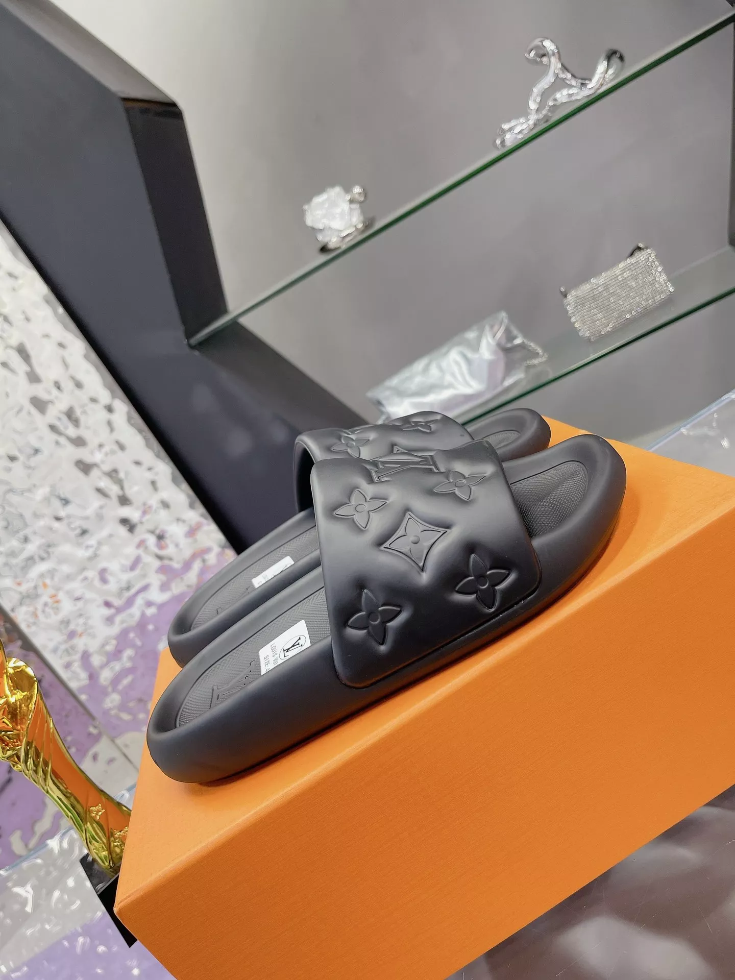 UrbanStyle 7043 Louis Vuitton Slippers For Men