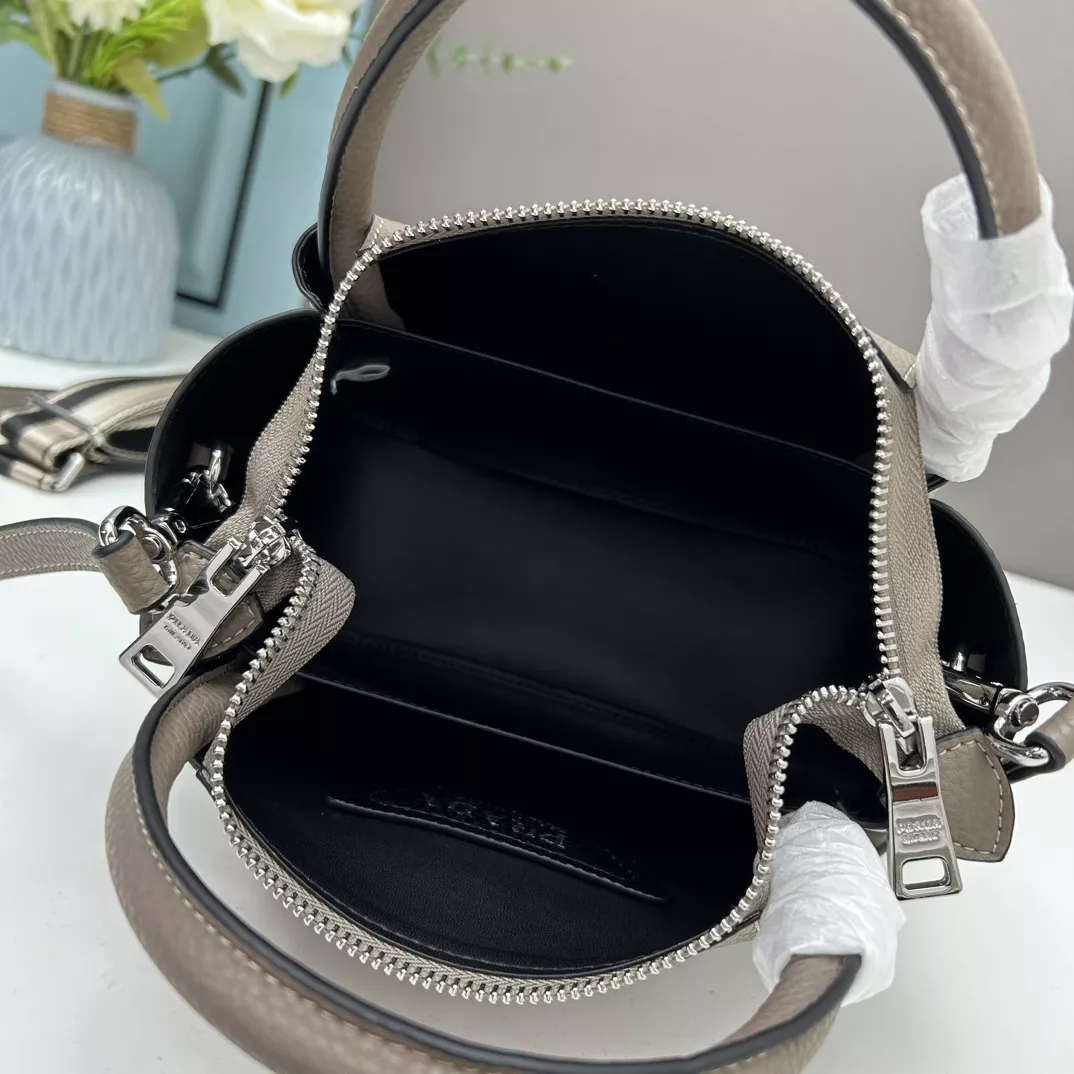 UrbanStyle 7232 Prada AAA Quality Handbags For Women