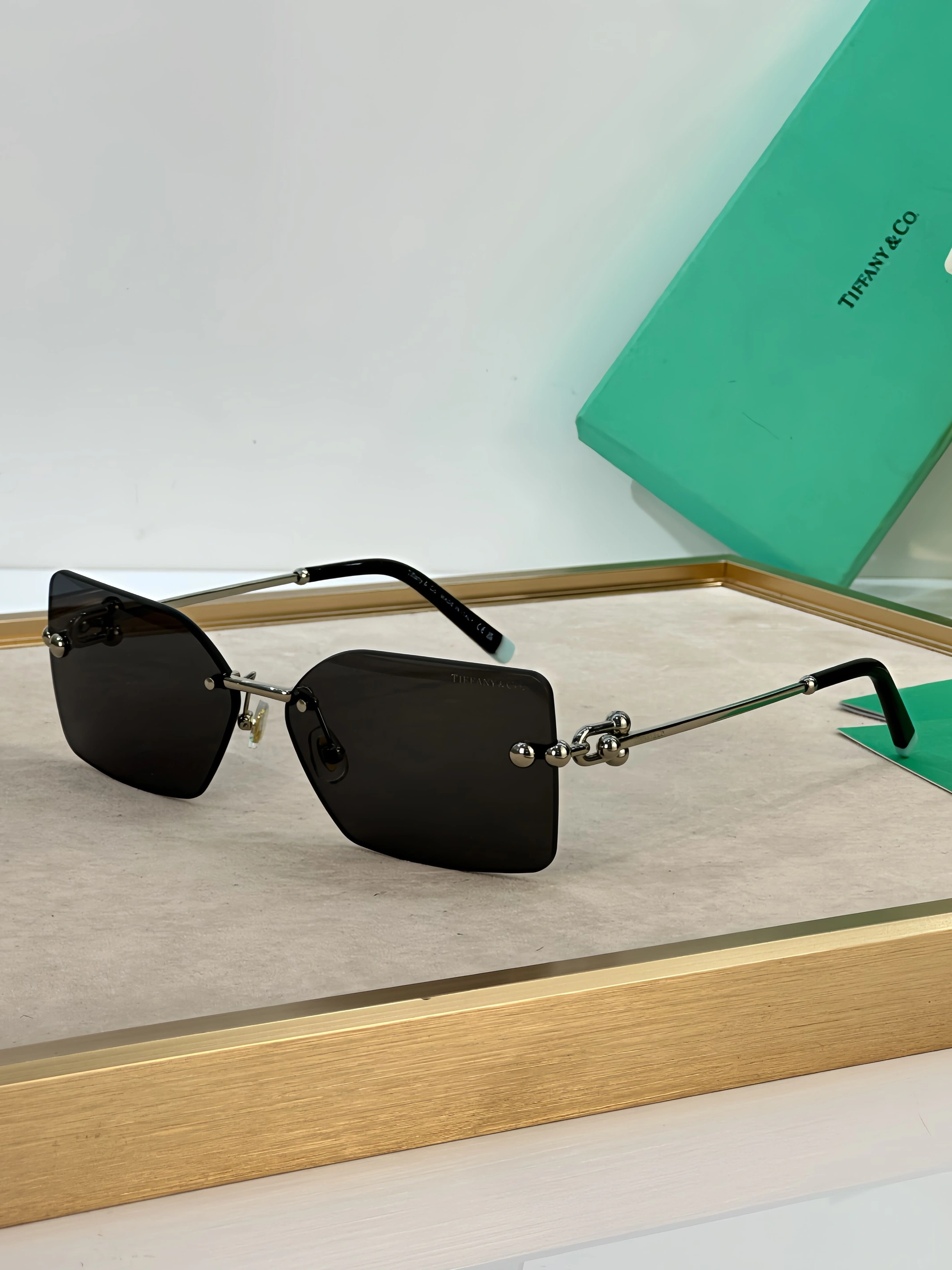 UrbanStyle 7244 Tiffany AAA Quality Sunglasses