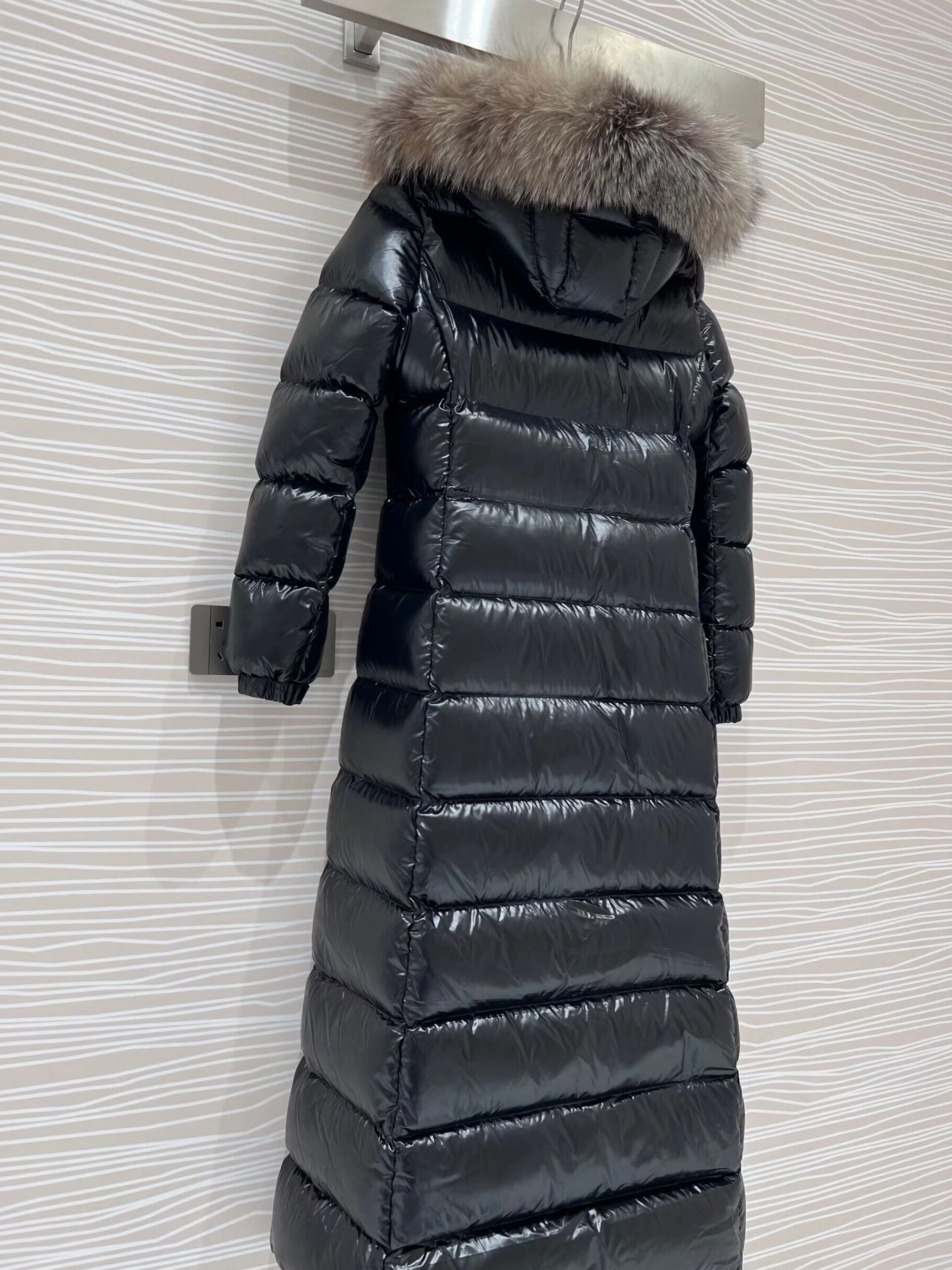 UrbanStyle 7357 Moncler Down Feather Coat Long Sleeved For Women