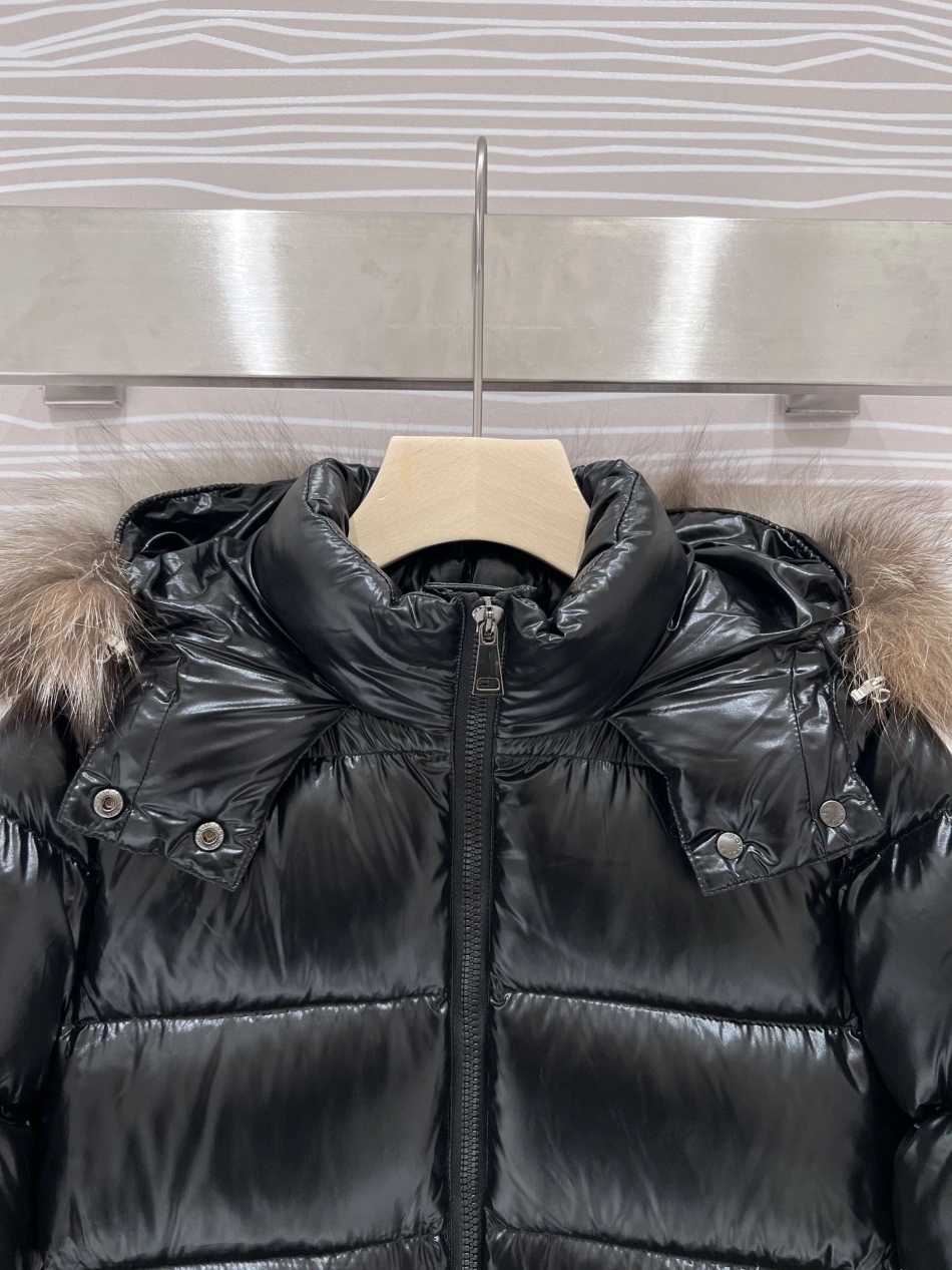 UrbanStyle 7357 Moncler Down Feather Coat Long Sleeved For Women