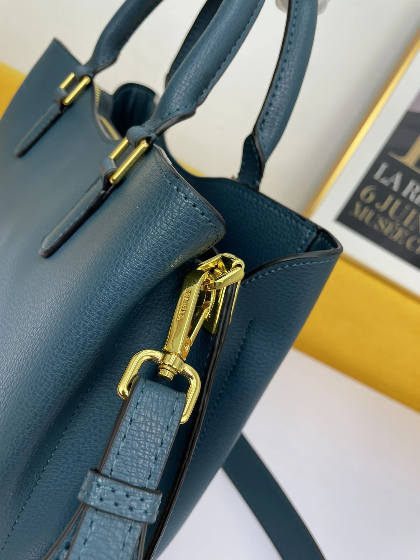 UrbanStyle 7370 Prada AAA Quality Handbags For Women