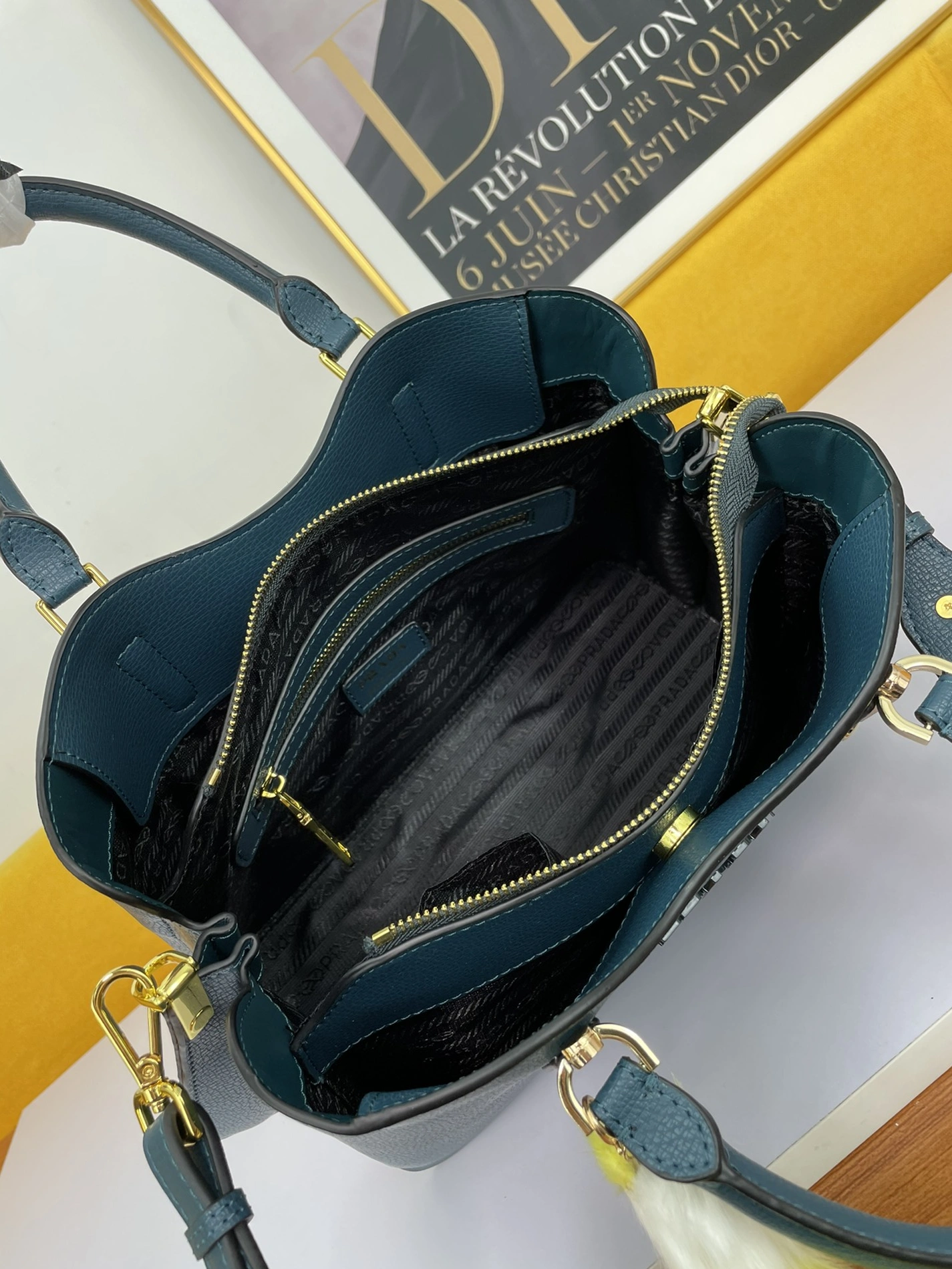 UrbanStyle 7370 Prada AAA Quality Handbags For Women