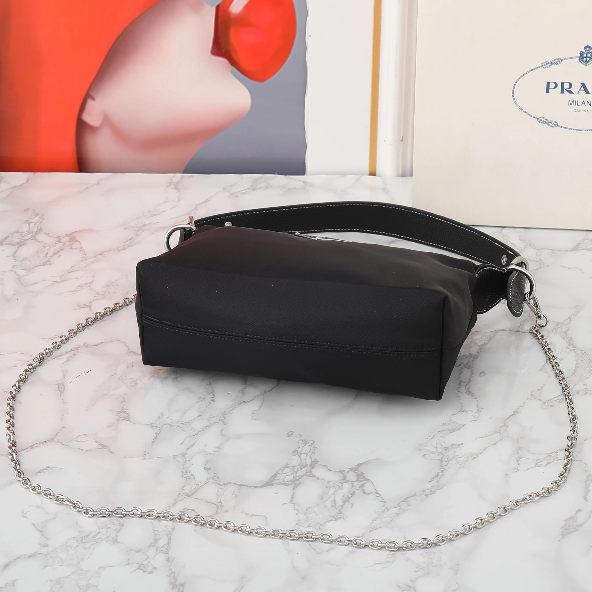 UrbanStyle 762 Prada AAA Quality Shoulder Bags