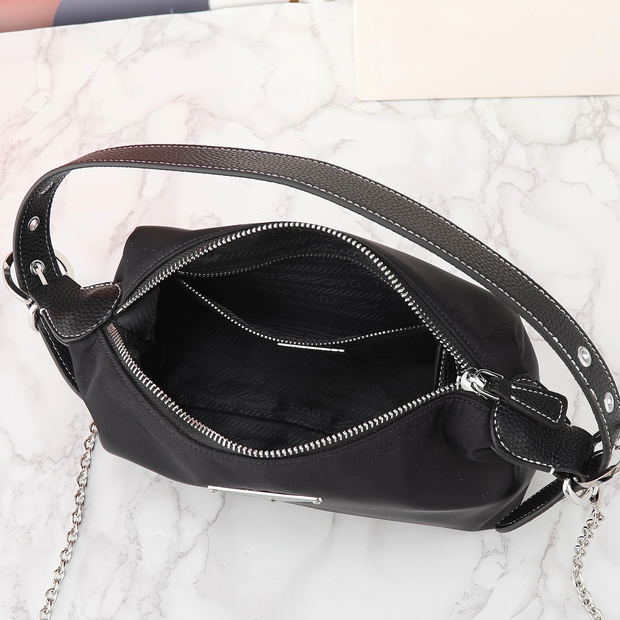 UrbanStyle 762 Prada AAA Quality Shoulder Bags
