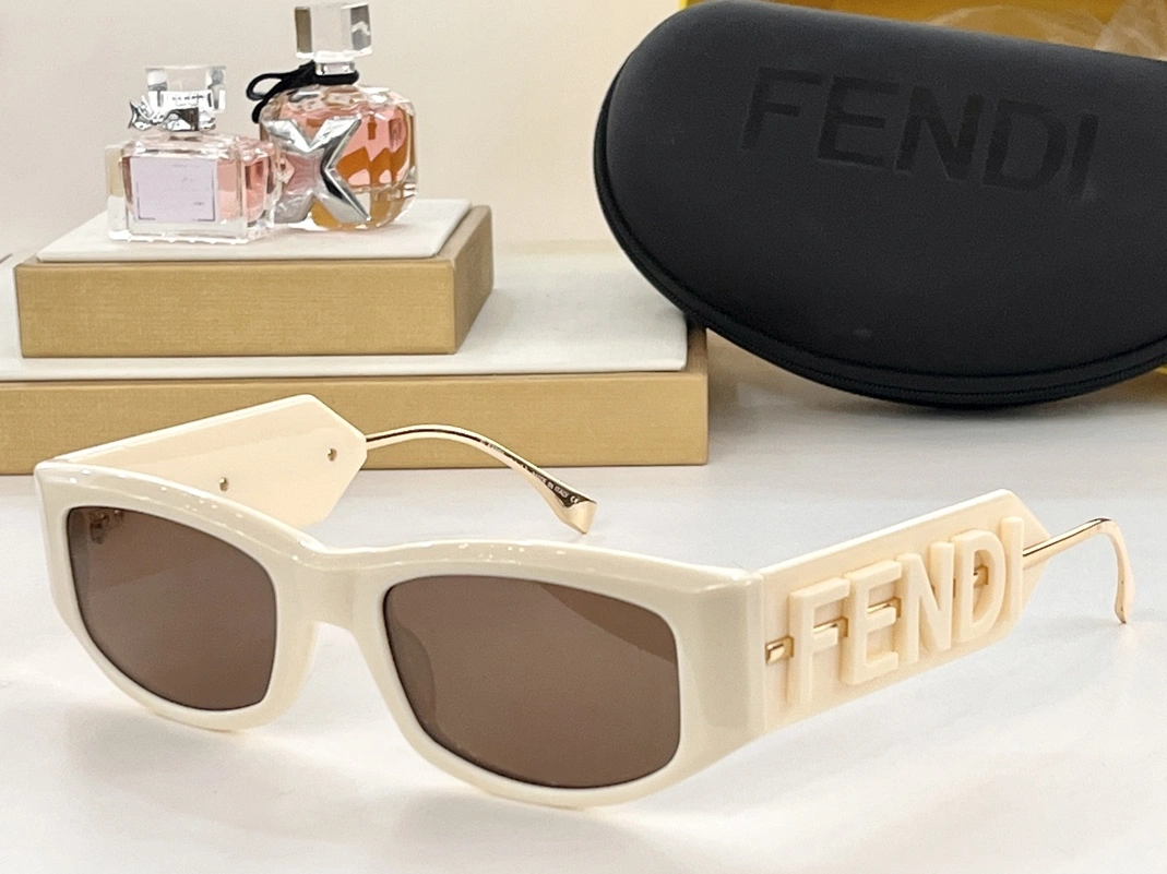 UrbanStyle 7732 Fendi AAA Quality Sunglasses