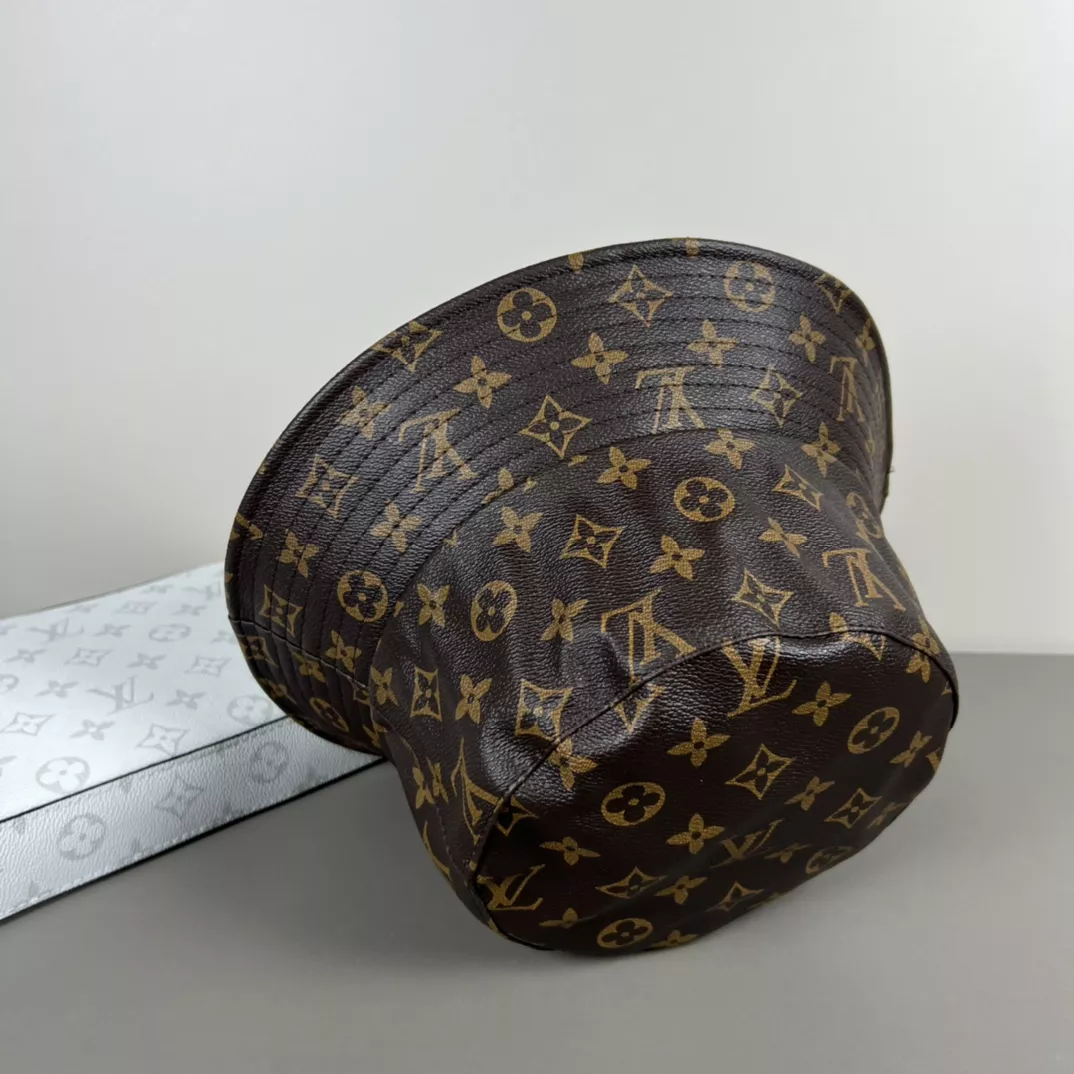 UrbanStyle 7973 Louis Vuitton LV Caps