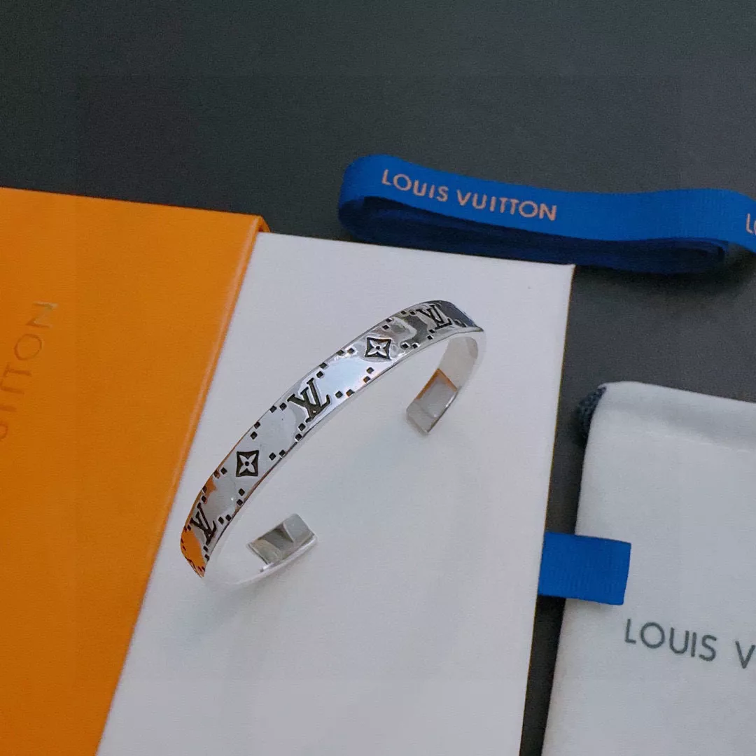 UrbanStyle 8160 Louis Vuitton LV Bracelets