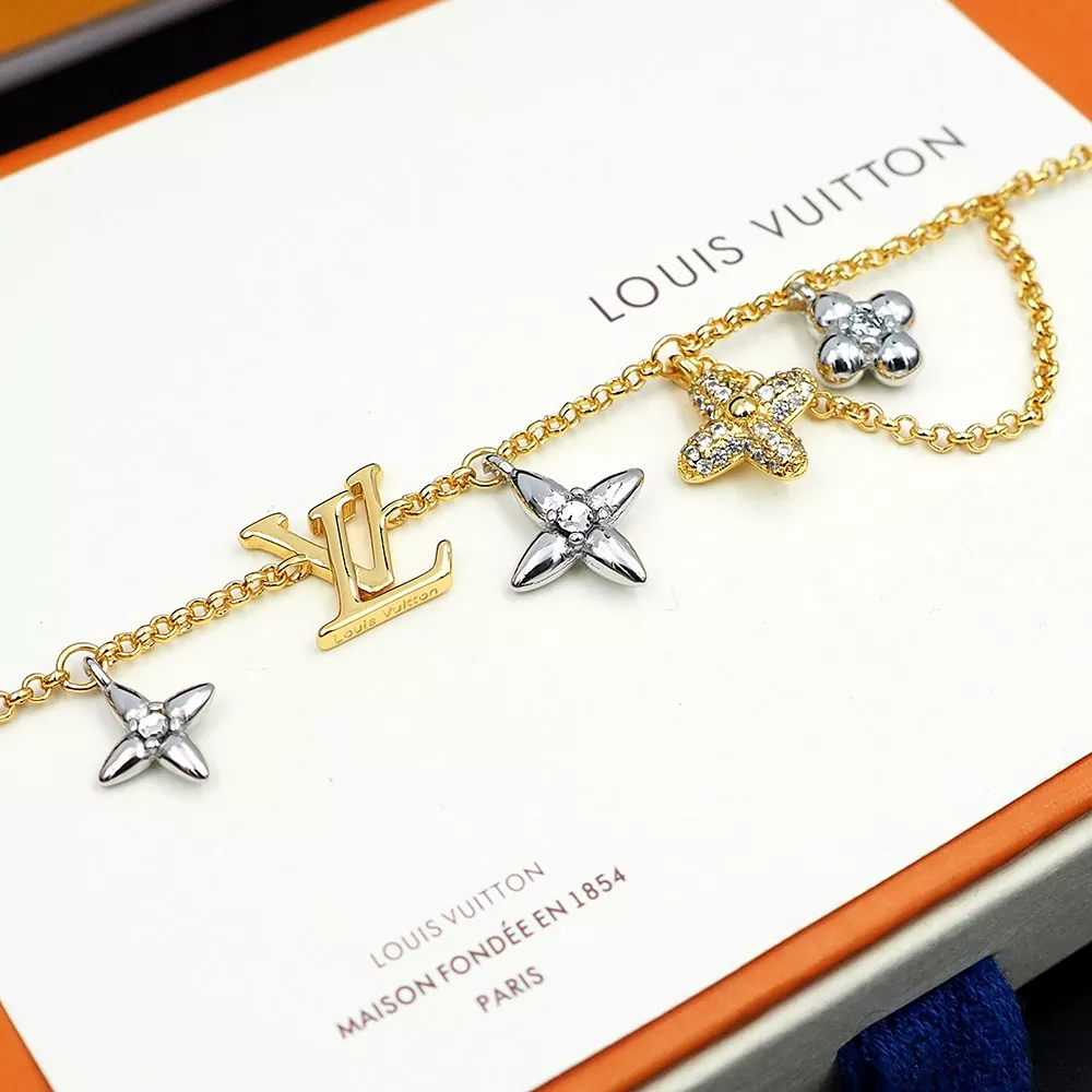 UrbanStyle 8327 Louis Vuitton LV Bracelets