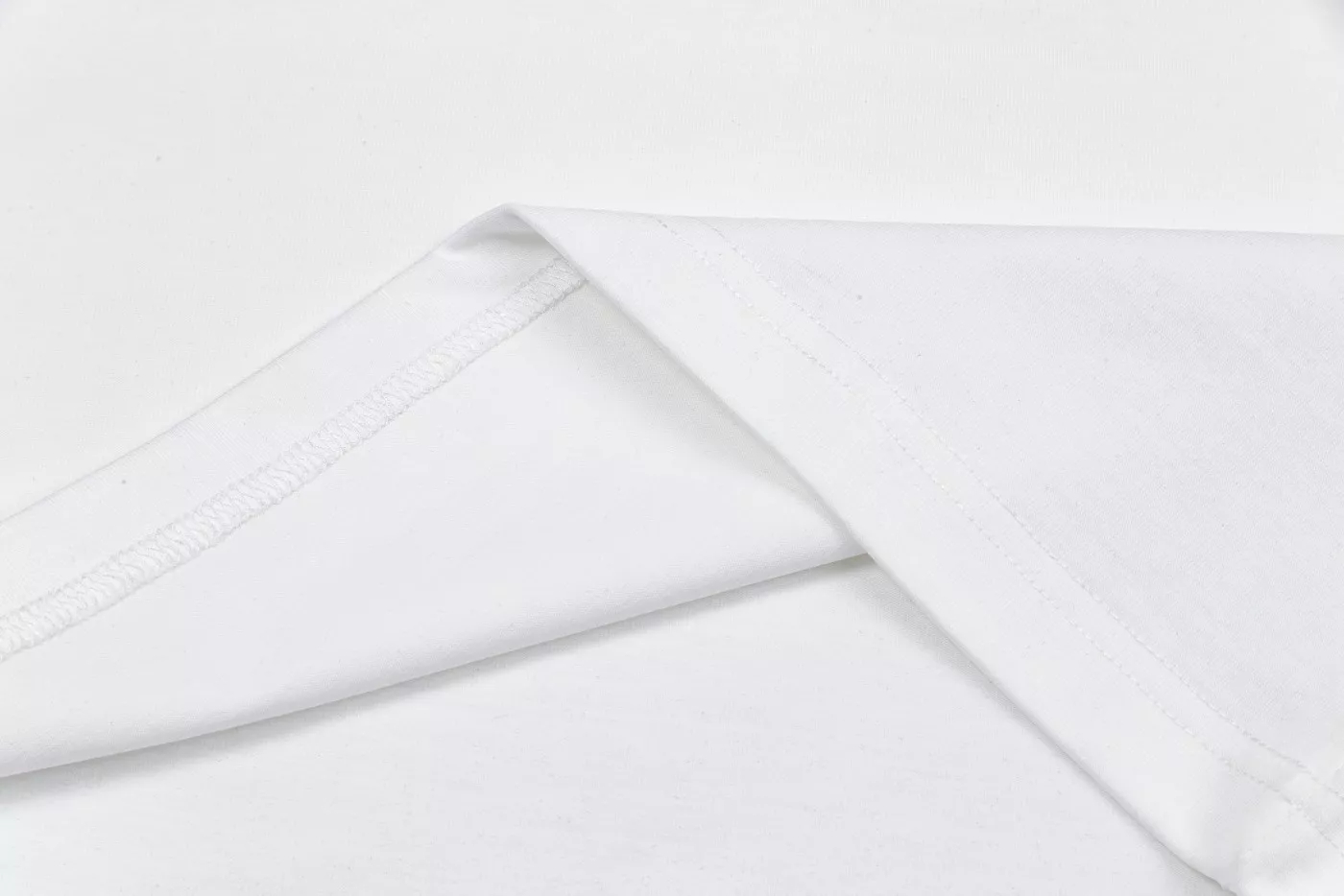 UrbanStyle 8840 Louis Vuitton LV T-Shirts Short Sleeved For Unisex