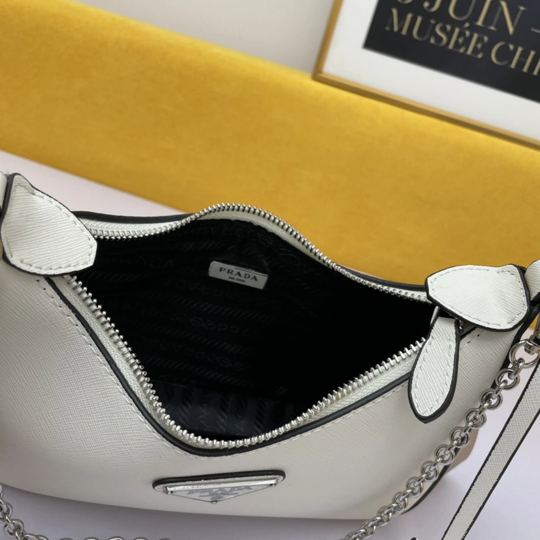 UrbanStyle 8878 Prada AAA Quality Messenger Bags For Women