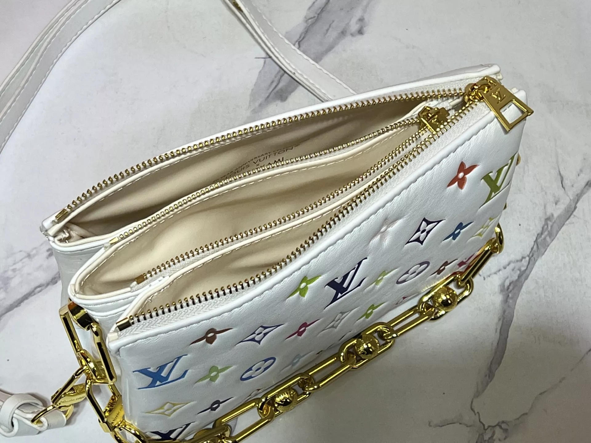 UrbanStyle 9018 Louis Vuitton AAA Quality Messenger Bags For Women