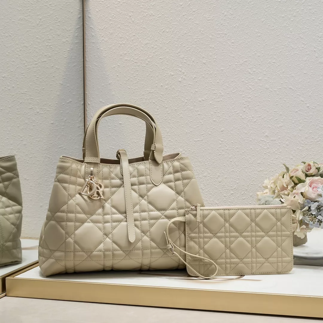 UrbanStyle 919 Christian Dior AAA Quality Handbags For Women