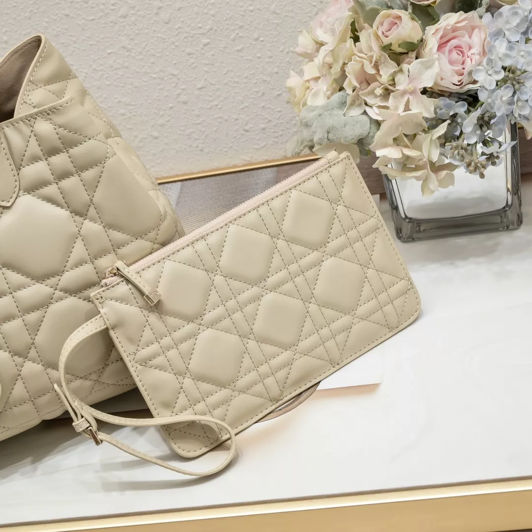 UrbanStyle 919 Christian Dior AAA Quality Handbags For Women